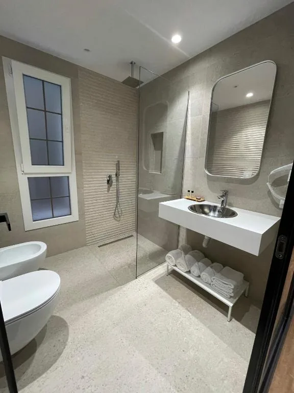 Deluxe Double or Twin Room — Hotel La Favorita